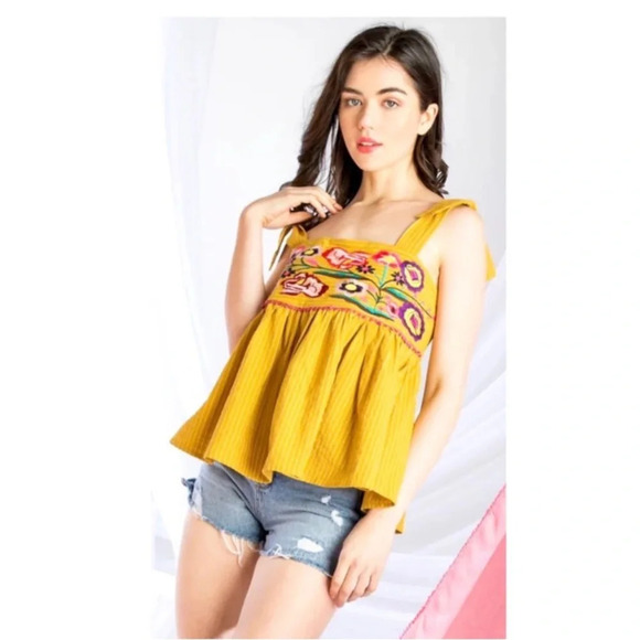 🆕 Altar’d State Embroidered Top, medium - Picture 1 of 7